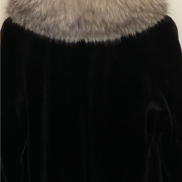 Black Mink Fur Coat With The Blue/Grey Fox Collar. Size Small, Regular. - Picture 2 of 9